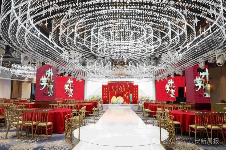 位于六安城区振华东路天悦世纪贵宾楼创建于 2017 年,酒店经营面积