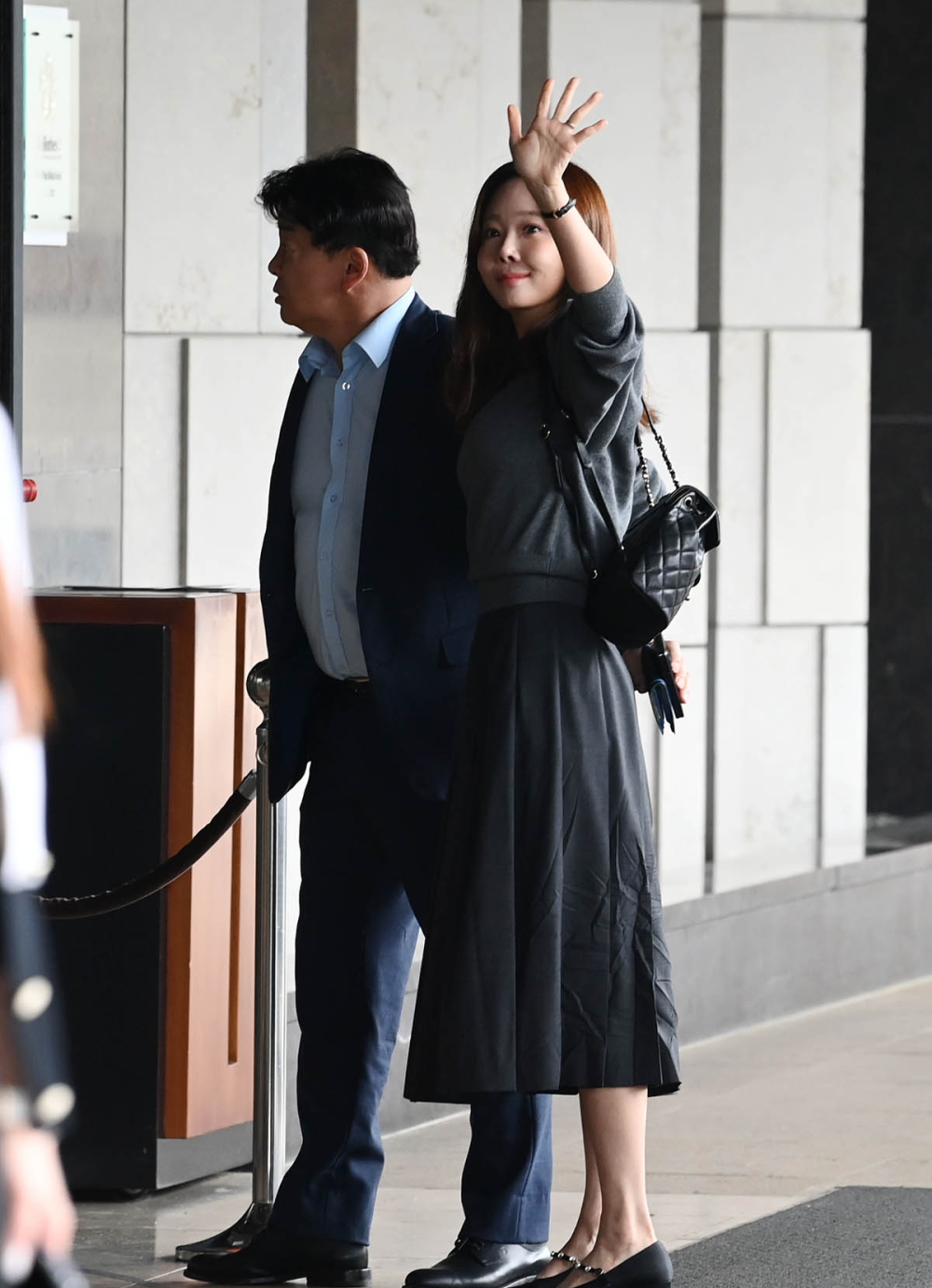 李多海今日大婚众多圈中好友出席亲吻画面美如画