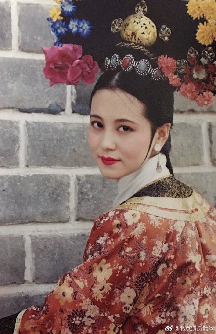 《雍正王朝》全剧最美郑春华，扮演者武晔不光长得漂亮身材也好辣_腾讯新闻