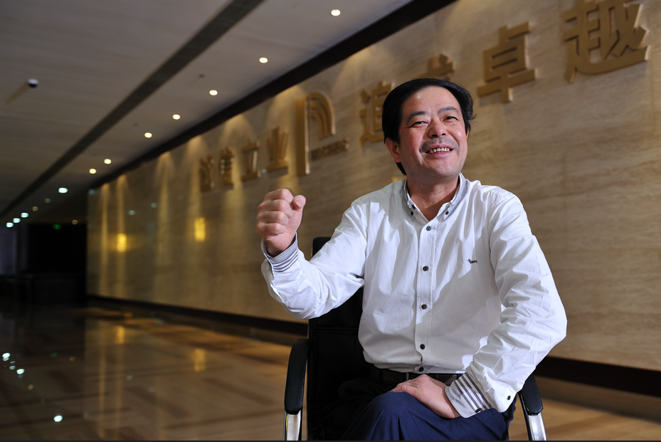 荣盛石化董事长李水荣长年累月真金白银的研发投入,也让荣盛石化成为