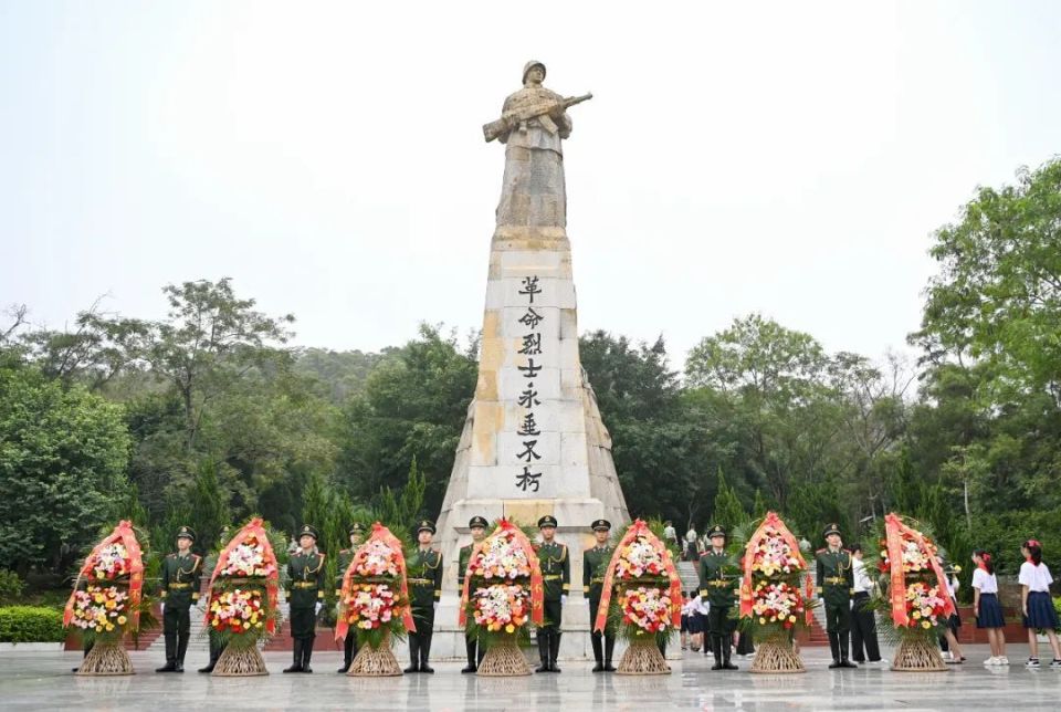 崇左市烈士陵园图片