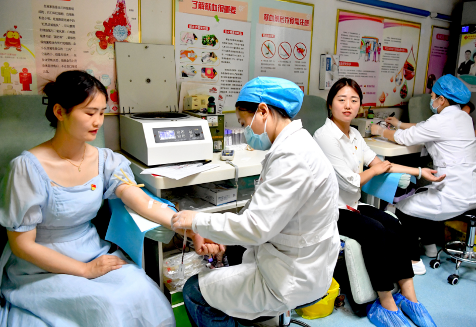 在第20个"世界献血者日"到来之际,亳州市利辛县不少市民和党员志愿者