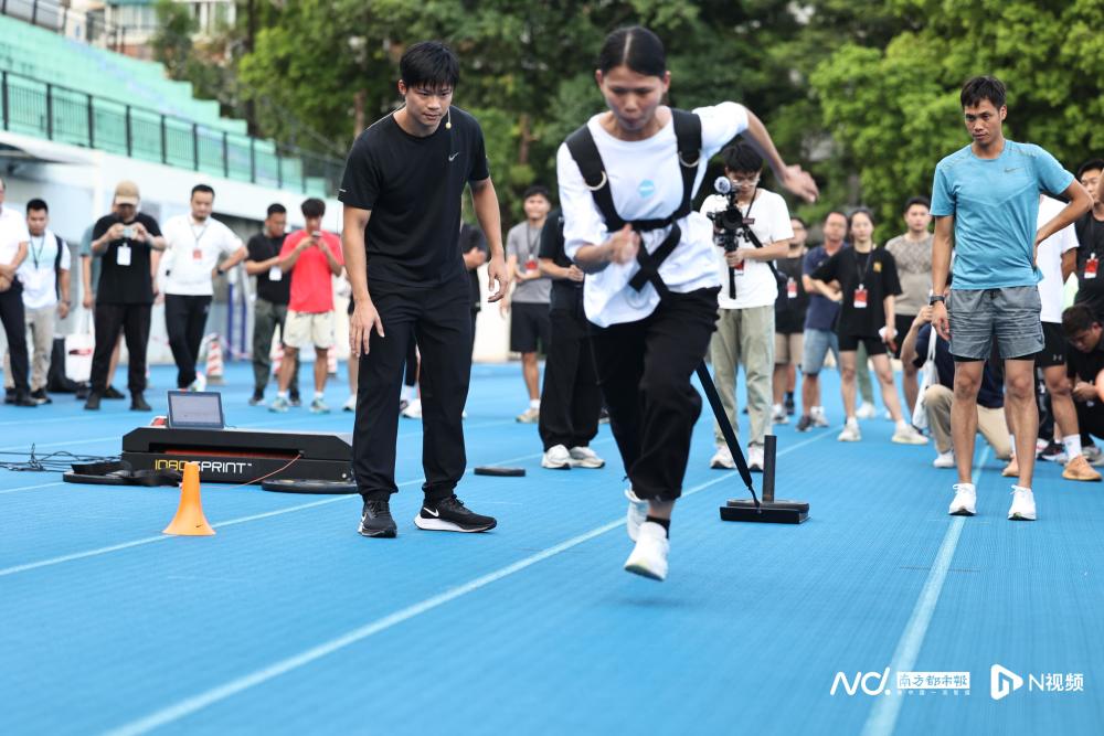 苏炳添训练课堂开讲啦展示短跑加速阶段阻力训练方法应用