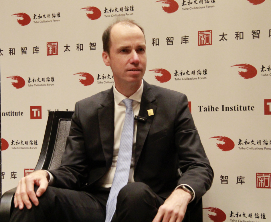 德国学者耶里尼克中国新能源汽车迎头赶上技术进步令人印象深刻