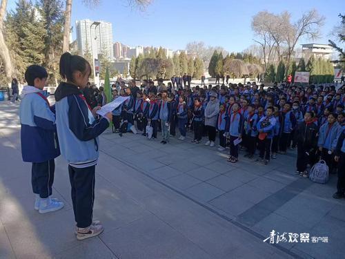 西宁市德令哈路社区:开展清明祭扫活动 继承革命先烈遗志