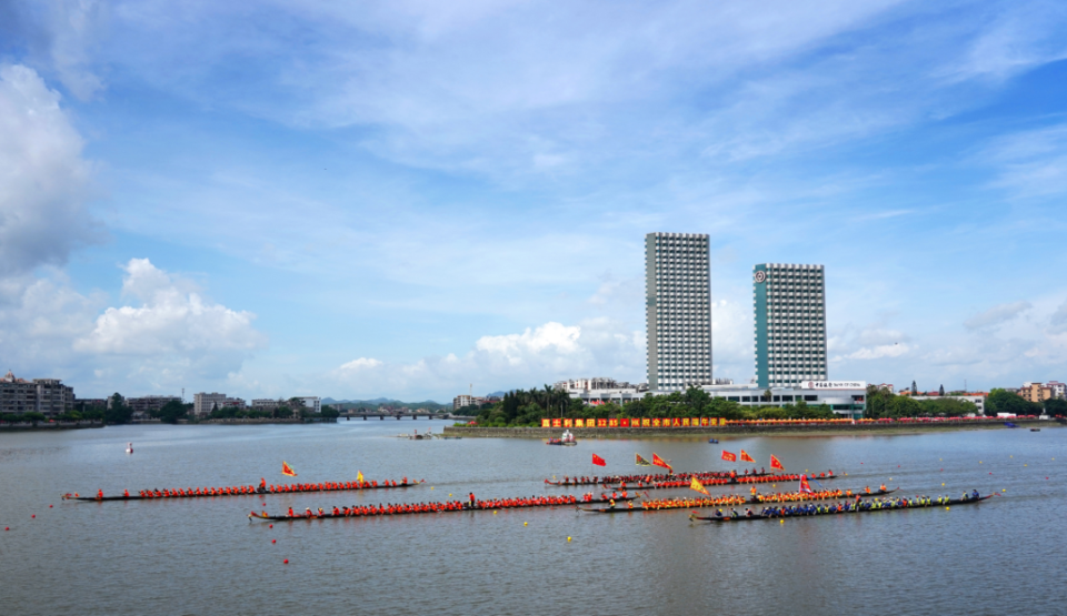 蓄势待发,开平传统龙舟代表队已就位!