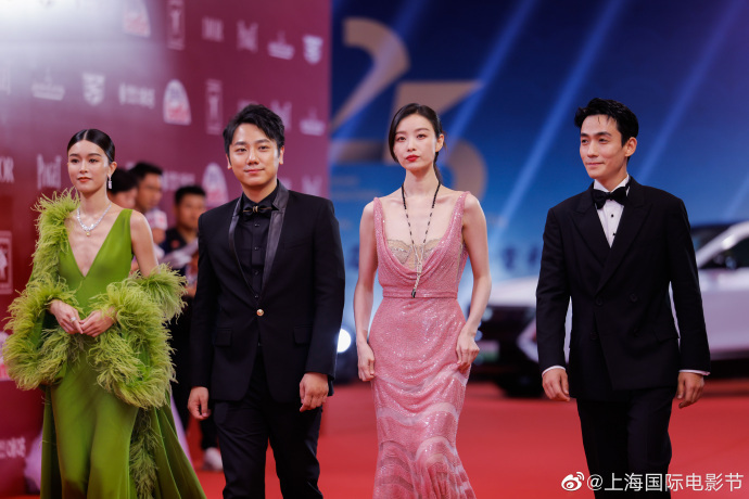 星光熠熠:朱一龙,张子枫,陈飞宇,张宥浩,费翔,夏雨,艾伦,沈腾,谢霆锋