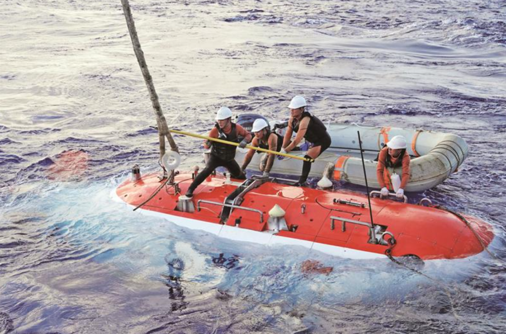 通力协作保障"蛟龙号"下潜