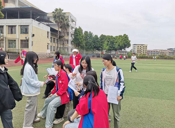 岳池县顾县镇开展河湖长制"七进"进学校宣传活动