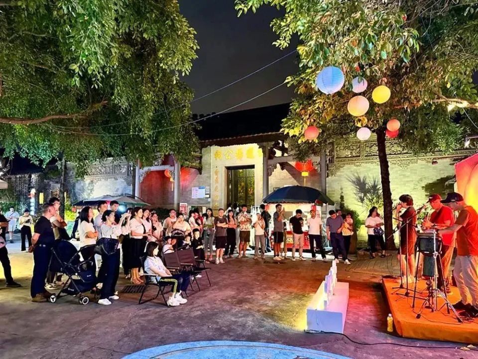 揭秘:ta为什么"出圈"?