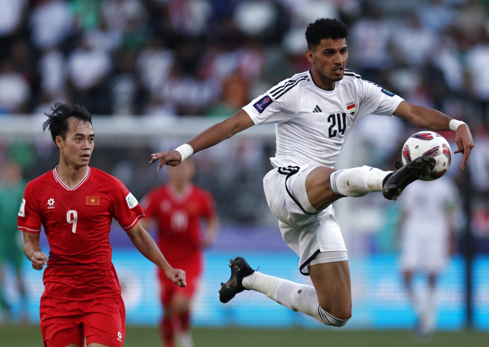 足球小组赛d组伊拉克队胜越南队