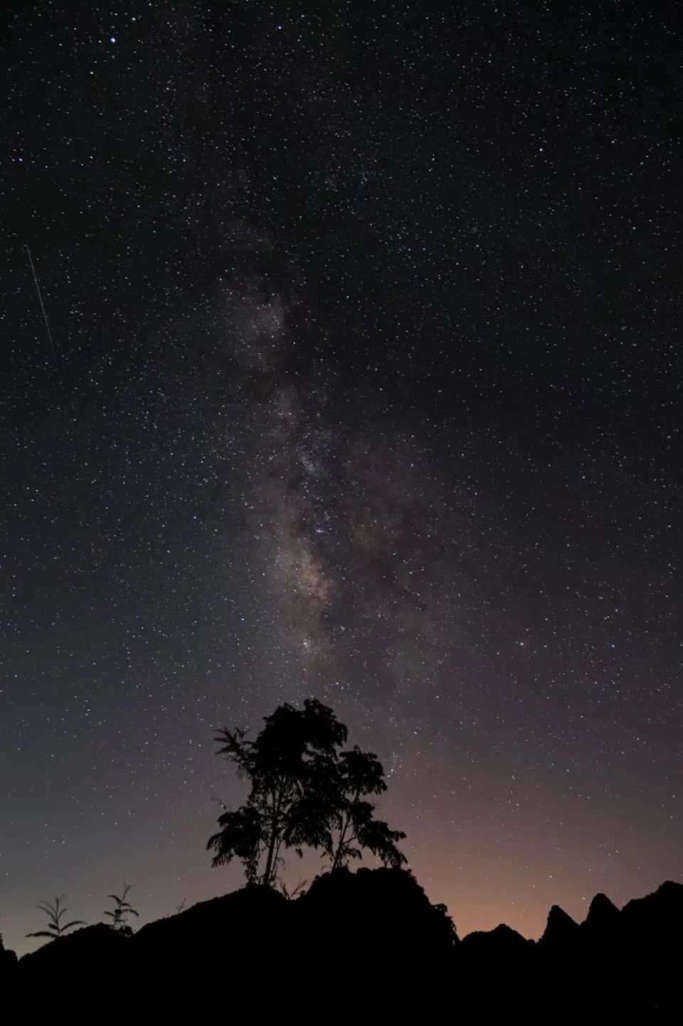 热04热04热04!直飙34℃!柳州"阿勒泰",看完秒降温!
