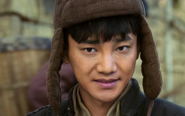 本以为是烂剧,结果开播就被五星刷屏,蒋龙又把国产剧拍成了爆款_腾讯