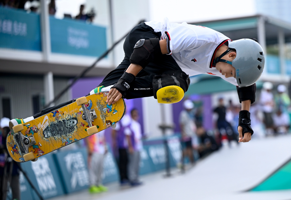 滑板——陈烨夺得男子碗池冠军(3)_腾讯新闻