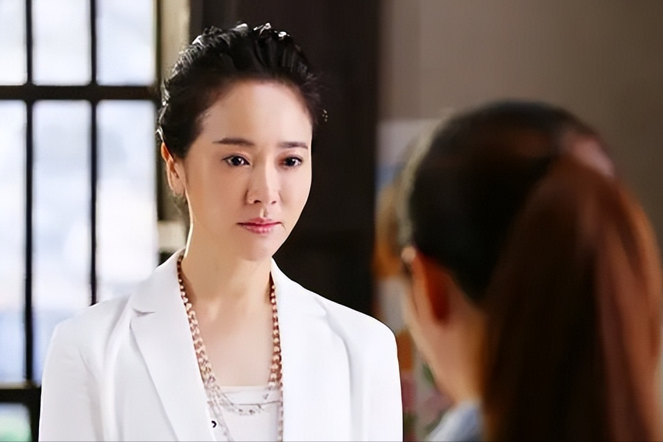 "勾栏从来扮高雅",刀郎的一句歌词,彻底撕烂左小青的"面具"