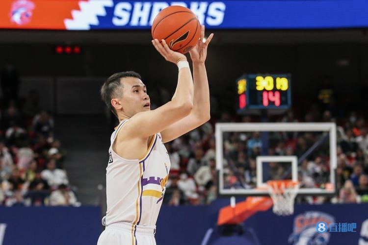 新京报讯 (记者刘晨)3月10日晚,cba常规赛第41轮结束,北控男篮末节