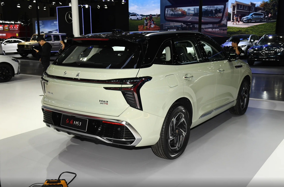 这款红旗suv降至12.58万起,轴距2770mm,值不值?