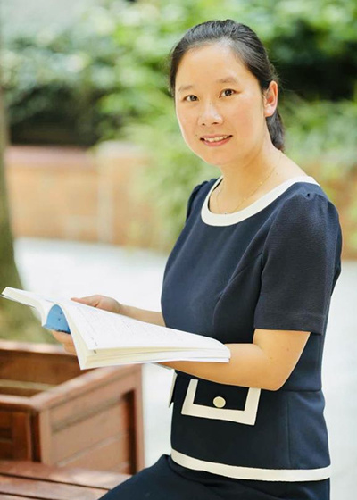 周艳,成都市石笋街小学数学教师,四川省杨薪意名师鼎兴工作室成员