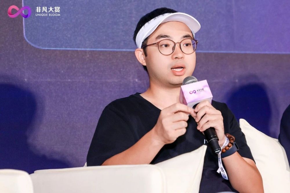 给养老院百万请不到三甲医生，一套数字全科 AI 为何成最优解？ · 原文图片 2