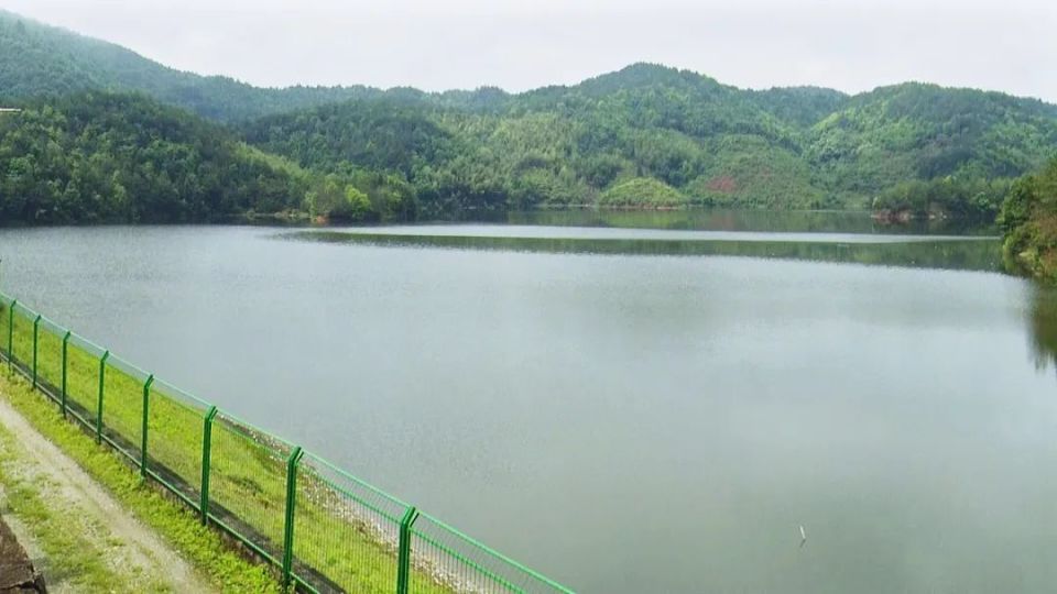 我市持续加强巡查  全力确保山塘水库安全