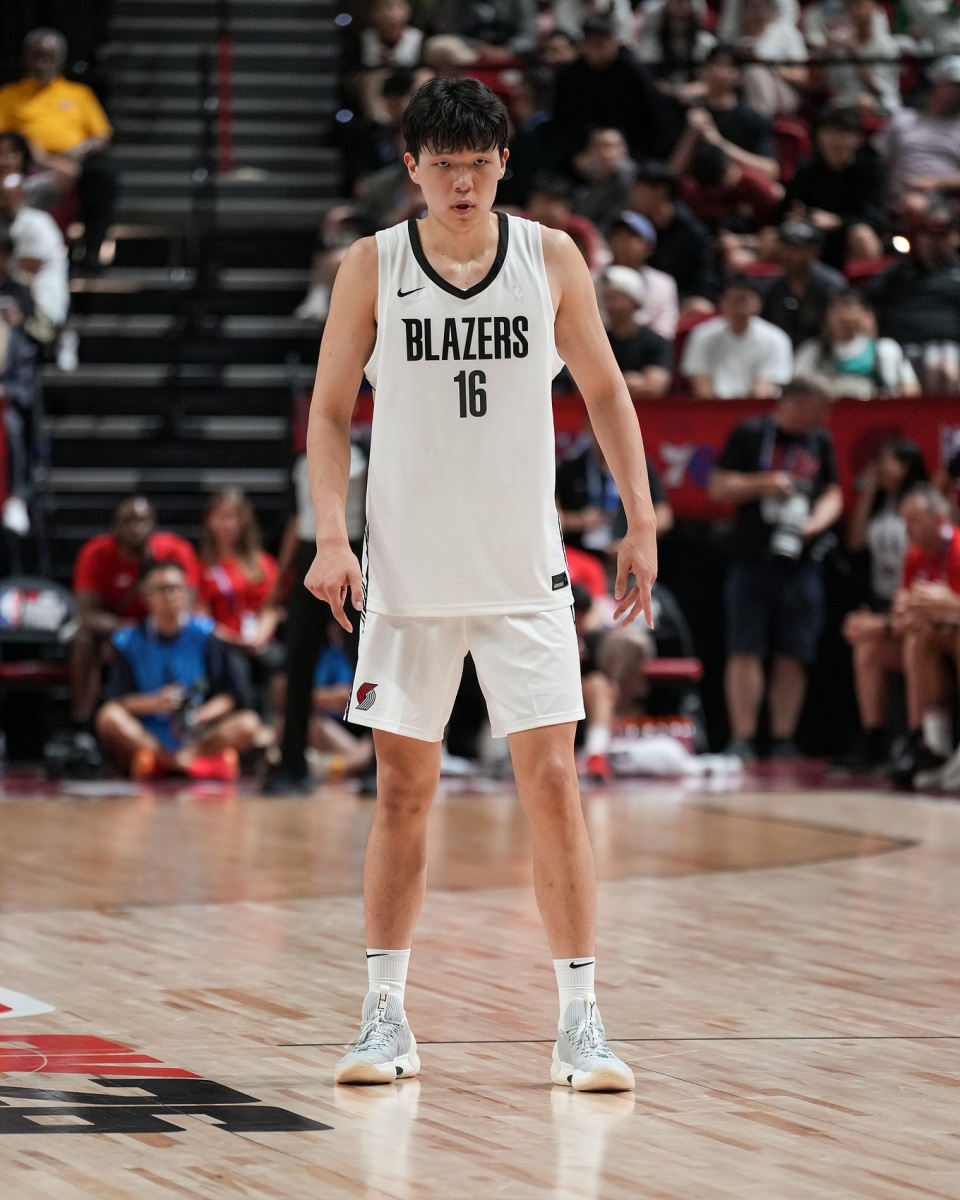 卡马拉：杨瀚森人很好&有竞争精神&会一直进步 能和他同队很兴奋