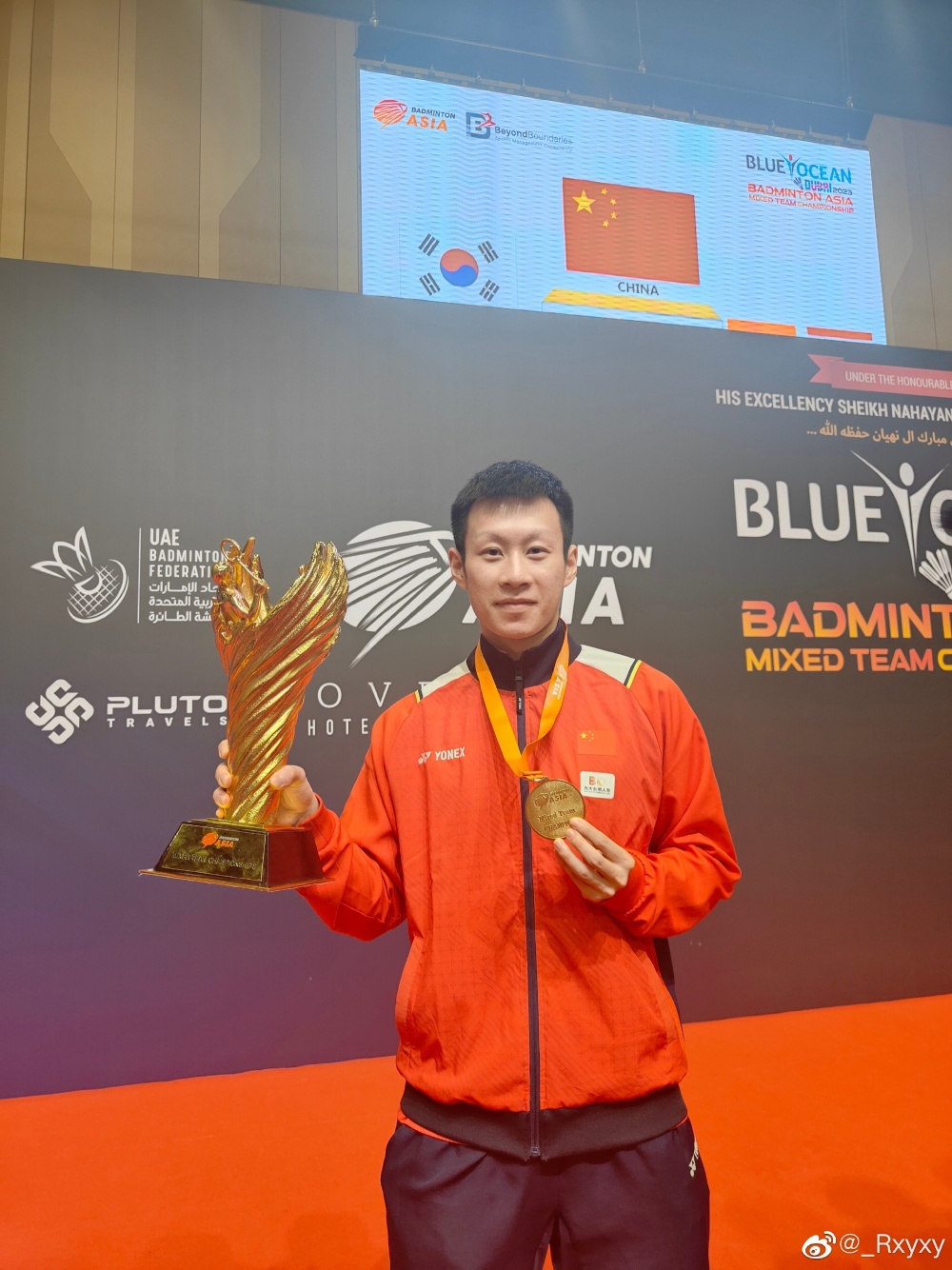 不能忍国羽名将公开炮轰裁判太黑关键分故意针对判罚过分了吧