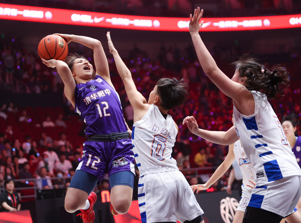 篮球——耐高联赛:清华附中队获女子组总冠军