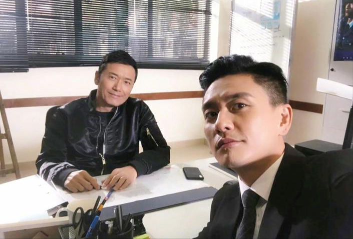 看了苗侨伟,再看黄宗泽,我发现越老越帅气的男人,都有3个特征