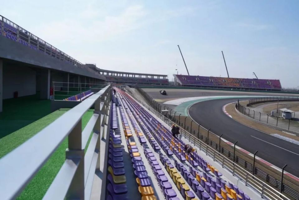 上海国际赛车场看台建设跑出加速度_腾讯新闻