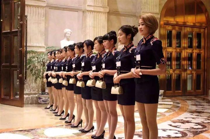 ktv公主招聘进高校,毕业生们有话说:四年学习,一朝就业ktv?