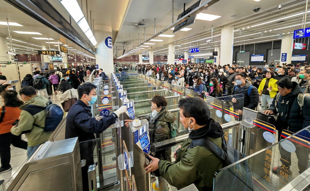 假期前夕深圳皇崗福田口岸再創單日多項入境客流量最高紀錄