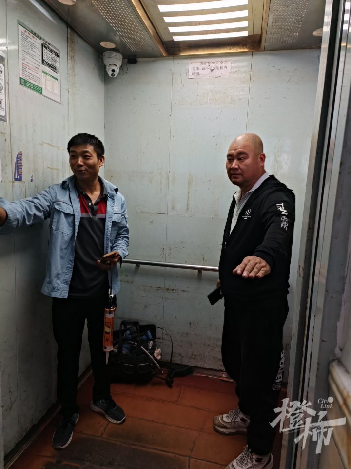 无影灯中间的是什么老旧电梯更新频传好消息：定安苑和惠民苑服役超过20年的老电梯100%换新_https://www.jmylbn.com_新闻资讯_第8张