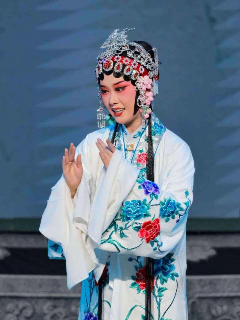 青春版高甲戏《白蛇传》首演成功!