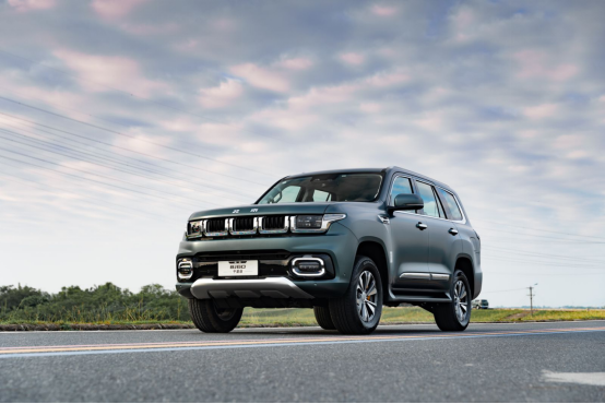 柴油动力 一箱油续航1000公里 试驾bj60千里版