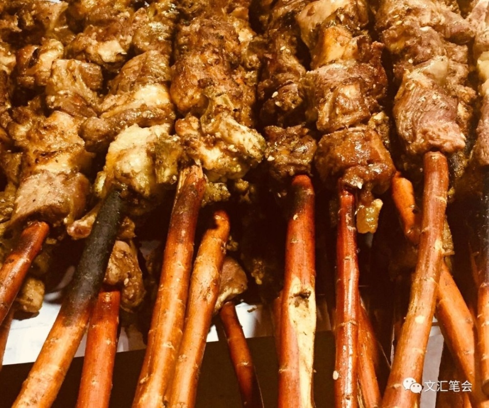【新疆味道】红柳烤羊肉串|王族_腾讯新闻