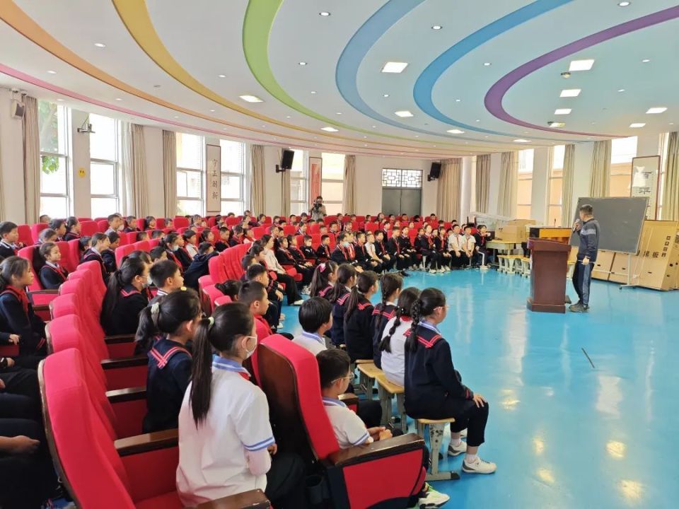 下关七小学生从"紧箍咒"中领悟成长