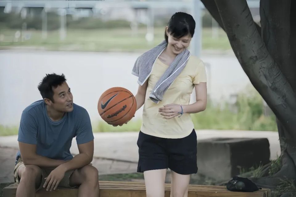 《童话·世界》:幻灭与觉醒_腾讯新闻