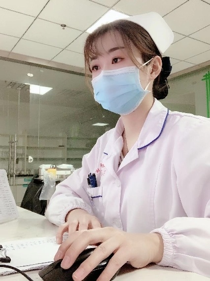 列车上乘客晕倒 甘肃临泽护士吕婷婷紧急救助-腾讯新闻