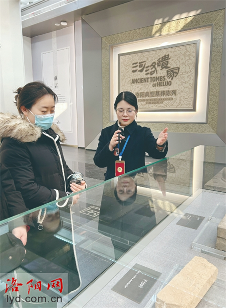洛阳古墓博物馆讲解员张笑飞:努力为博物馆"发光"_腾讯新闻