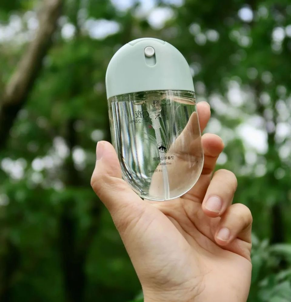 夏日蚊子来袭,还好有这款驱蚊香水神器,让这个夏天"默默无蚊"