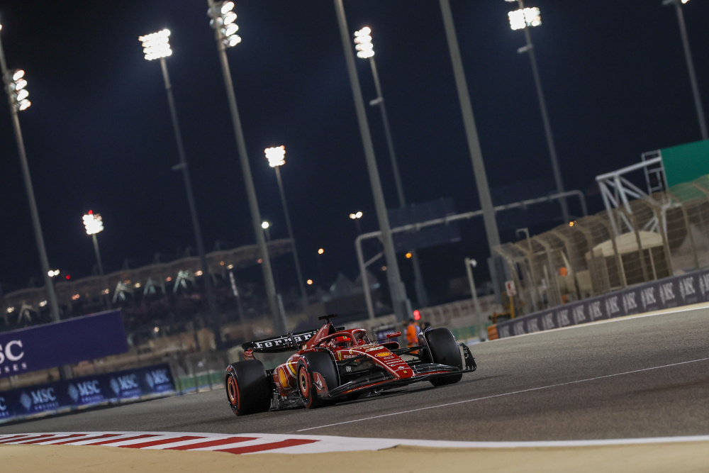 赛车——f1巴林大奖赛排位赛:维斯塔潘获得杆位