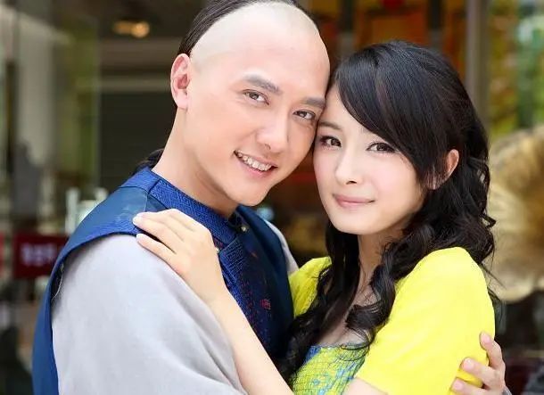 杨幂和冯绍峰合作时他多次要求导演加吻戏