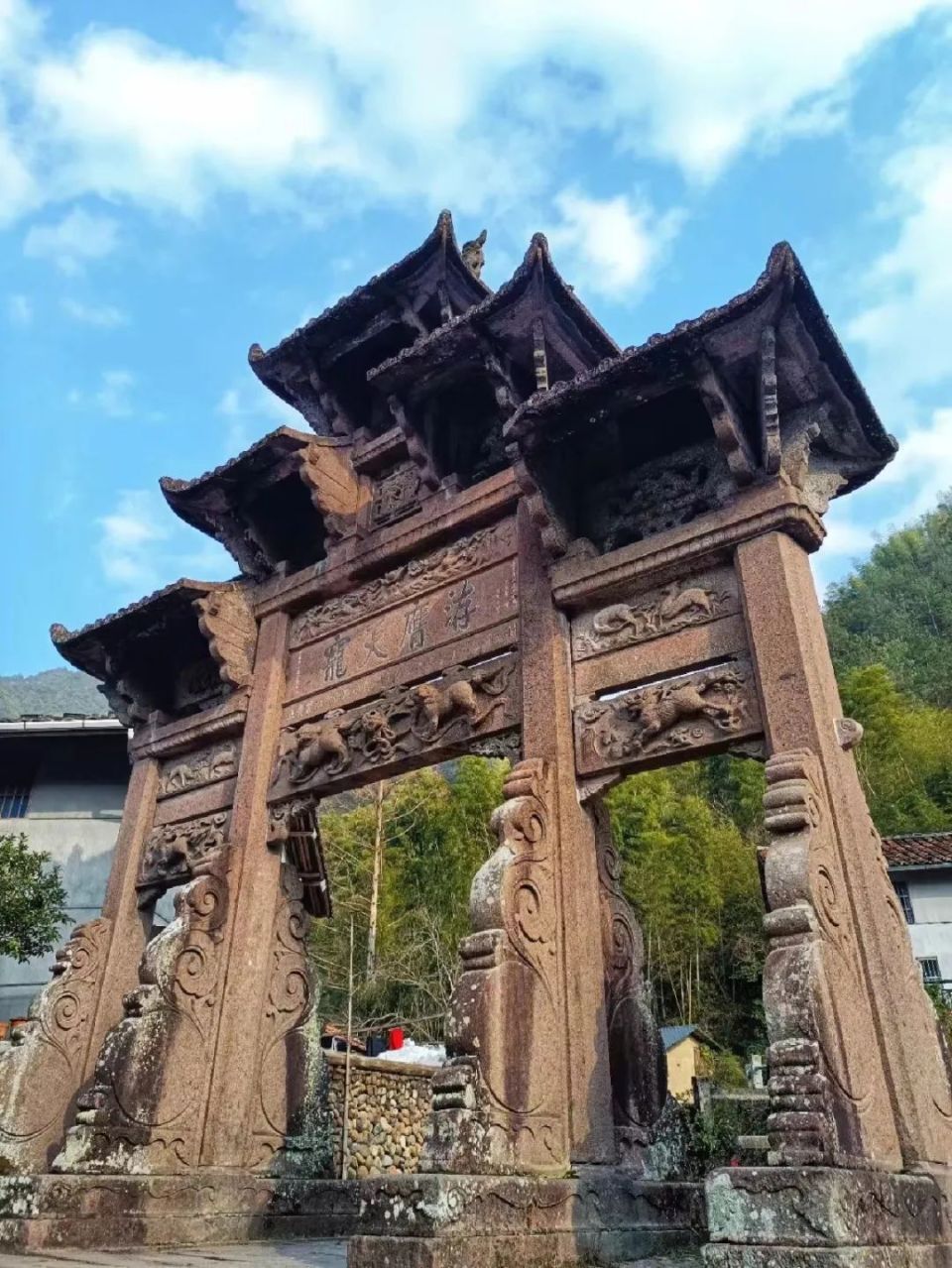 最接近"避世"两字的地方,超级低调的浙江小山城,坐拥云海梯田绝美风光