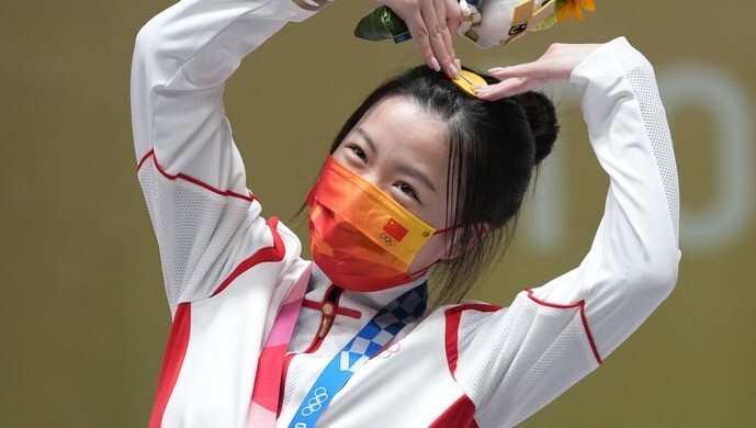 奥运冠军杨倩现身全国射击锦标赛人气还在枪法不再