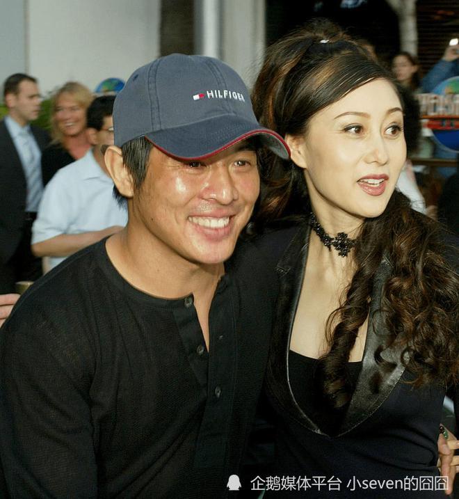 62岁利智近照曝光,和丈夫李连杰一起去尼泊尔,短发暴瘦到认不出_腾讯