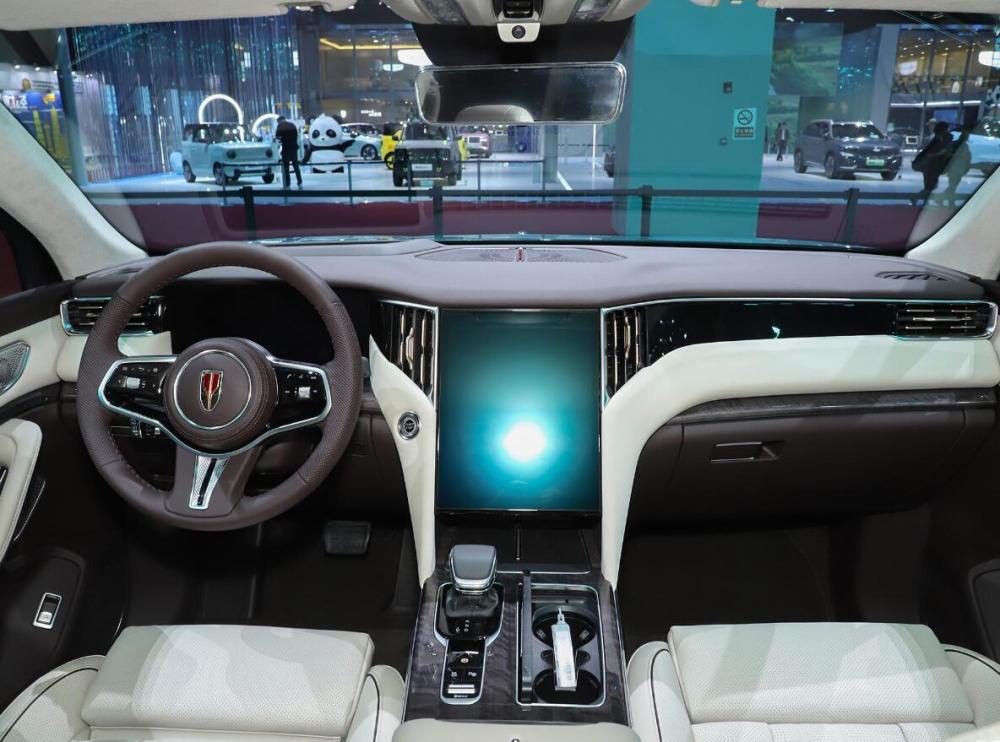 由此前的hs6升级而来,全新红旗hs7上海车展实拍图曝光_腾讯新闻