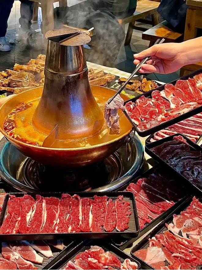 铜锅涮，夹缝中生存却是永恒_腾讯新闻