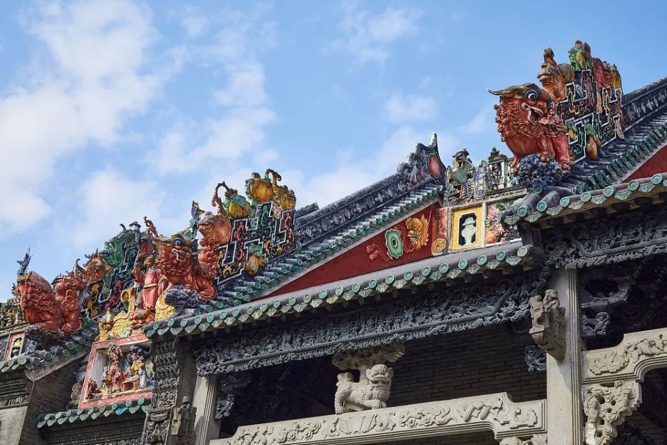 从外滩开始,打卡气势恢宏,风格各异的"万国建筑博览群",然后去南京