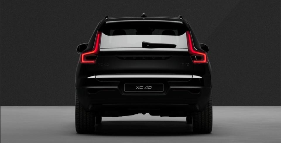 采用纯黑设计,沃尔沃xc40极夜黑版上市售32.08万元起