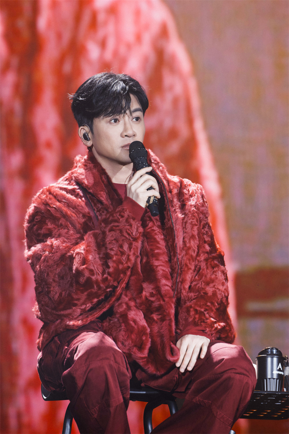 苏有朋巡演金华站与歌迷用"角色"对话 《倚天屠龙记》回忆满满_腾讯新